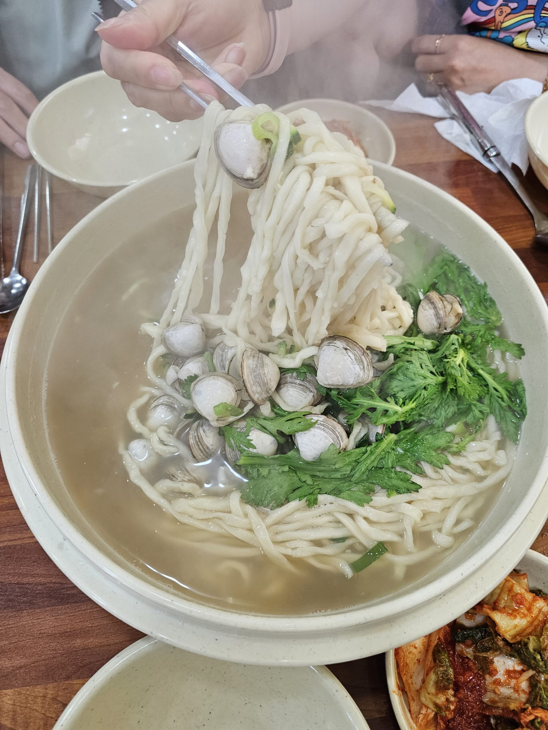 Korean Handmade Noodle Soup in Daejeon: Ossi Kalguksu Local Food Guide